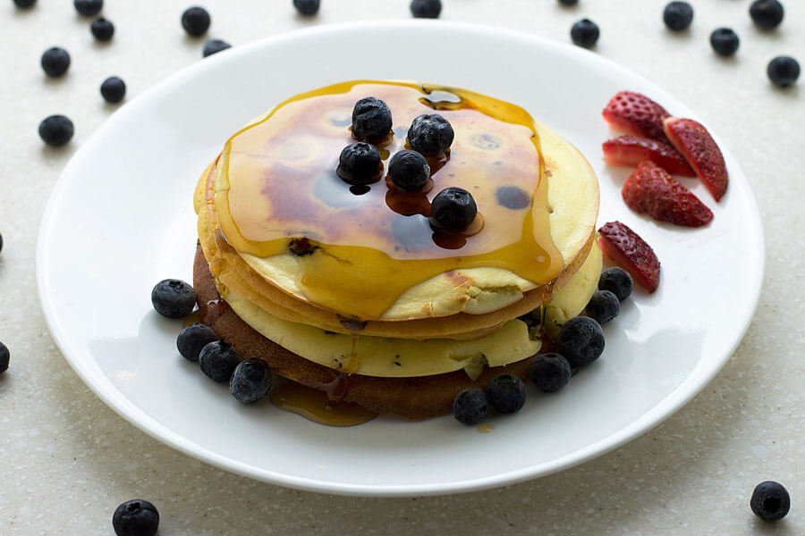 BLUEBERRY AND RICOTTA PANCAKES