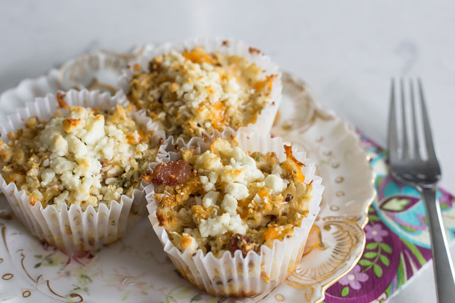 CAULIFLOWER MUFFINS WITH BACON AND CHEESE