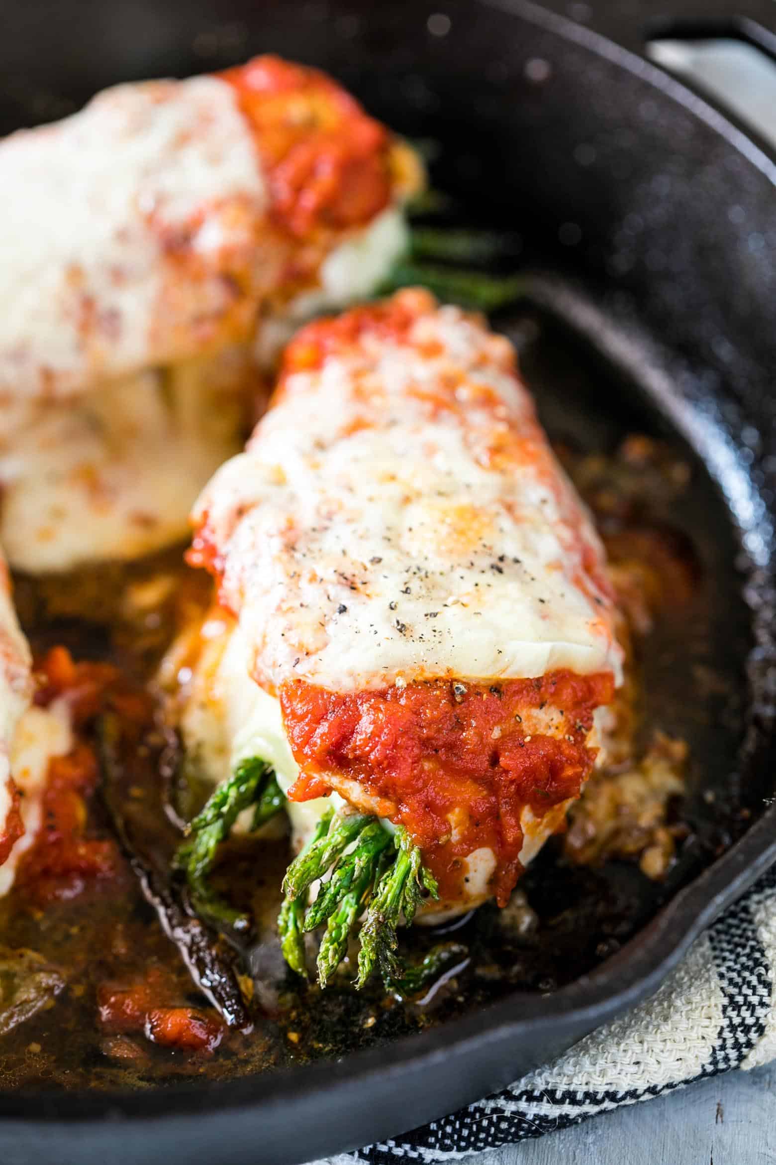 CHICKEN FILLET RECIPE WITH ASPARAGUS AND PARMESAN