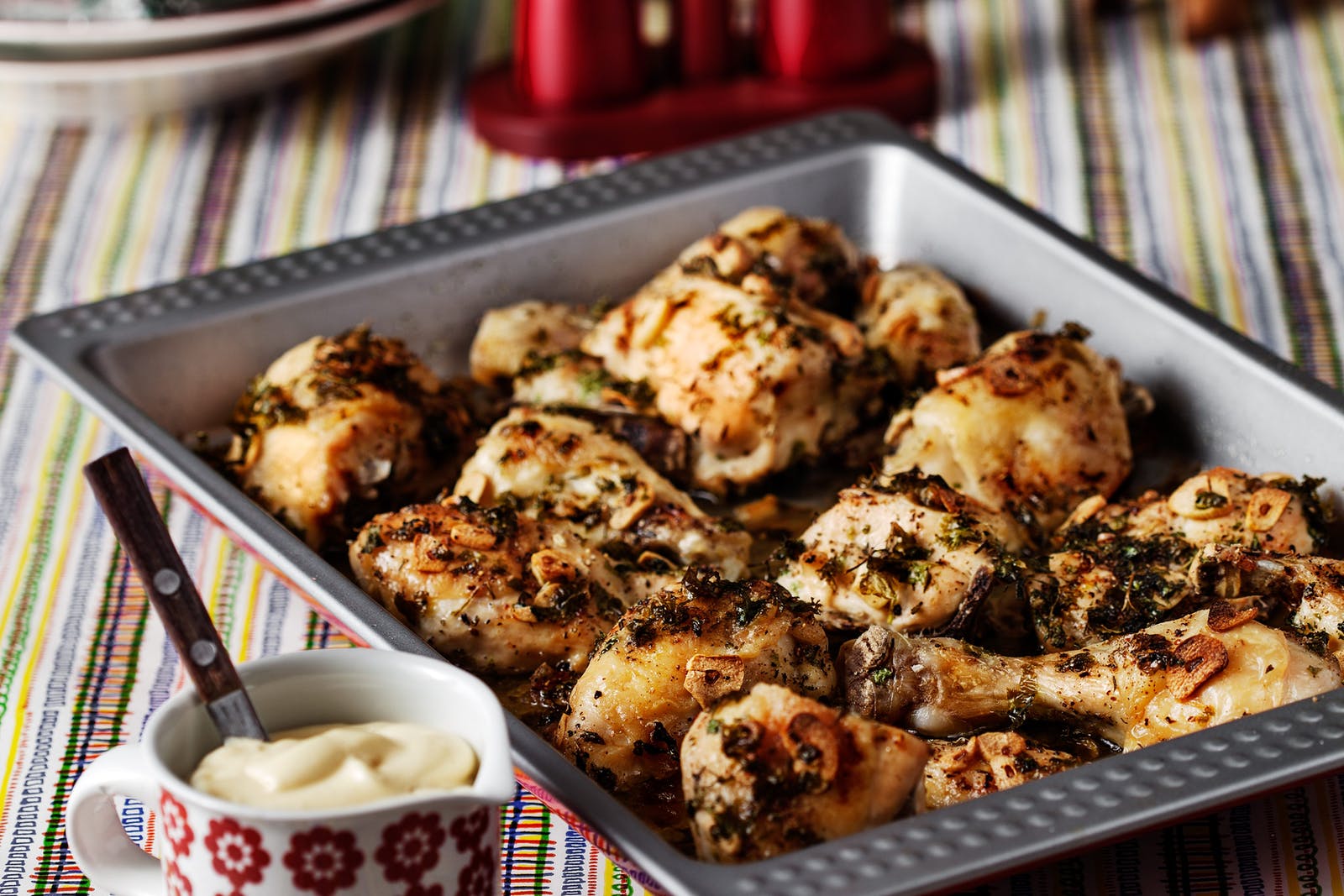 CHICKEN LEGS WITH GARLIC