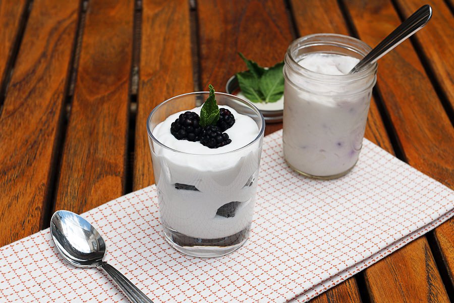 CREAMY COCONUT YOGURT