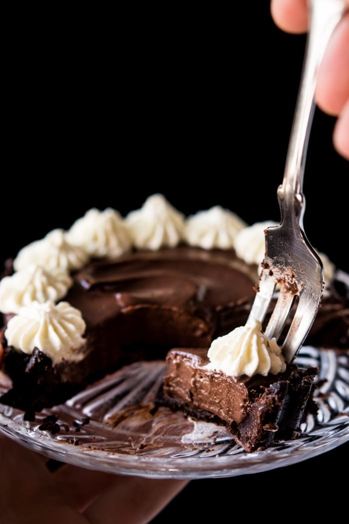 DELICATE CHOCOLATE CAKE