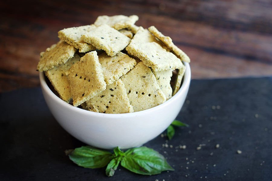 KETO CRACKERS WITH PESTO