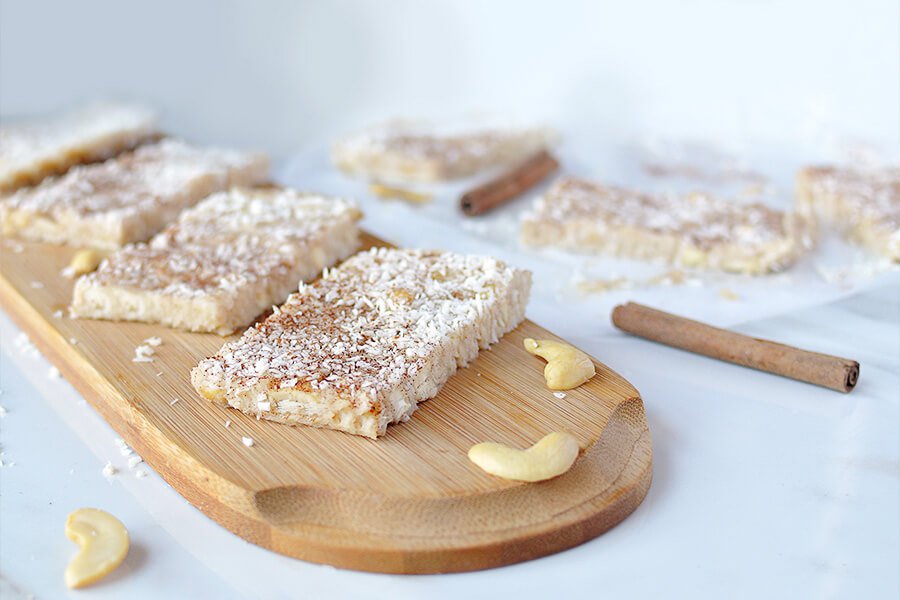 NO-BAKE COCONUT BARS WITH CASHEWS