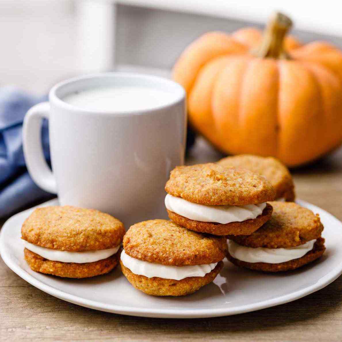 PUMPKIN COOKIES ALA OREO