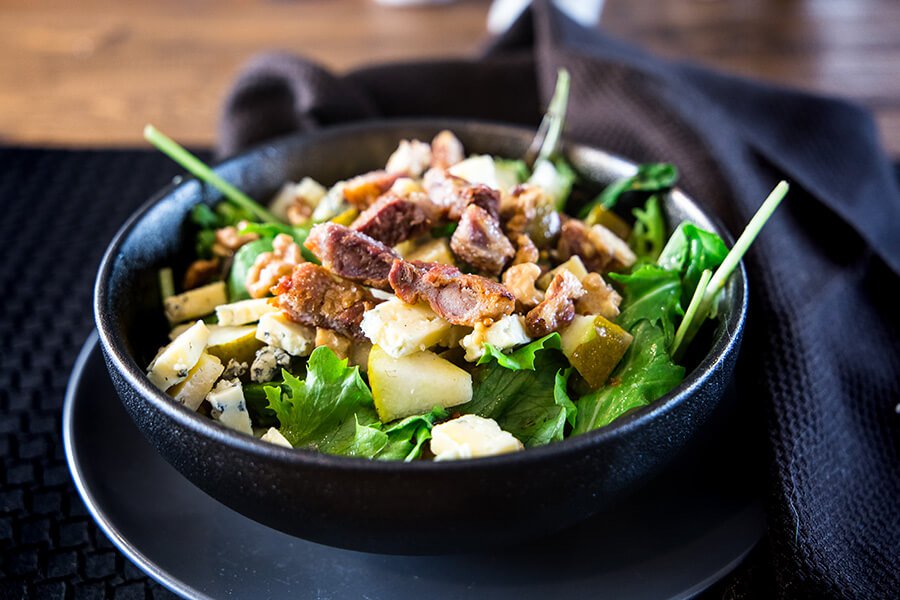 SALAD WITH CRISPY BACON