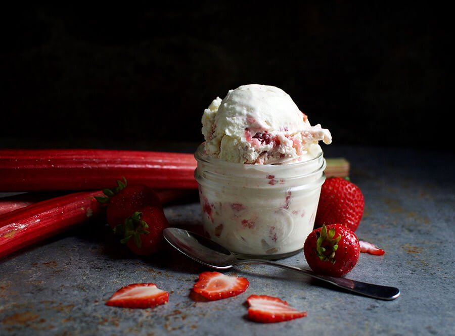 STRAWBERRY AND RHUBARB SWIRL ICE CREAM